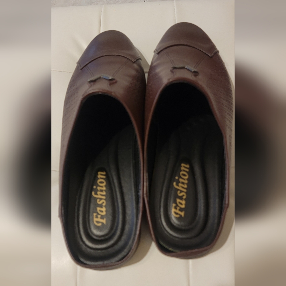 Dress slides